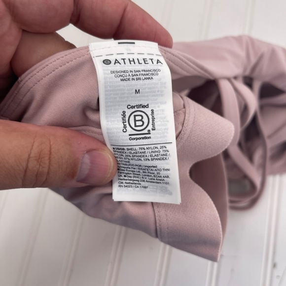 NWT Athleta Conscious Strappy Crop Medium - Picture 6 of 7